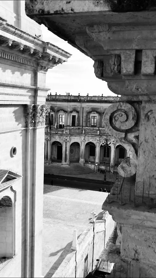 Landolina Palace Hotel Noto 4*,  Italien