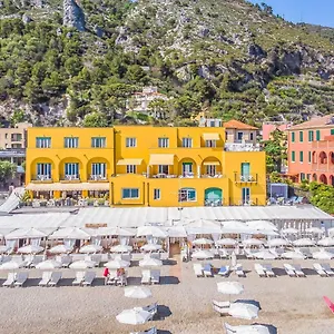 hotel-albatros-varigotti.hotelitalianriviera.com/